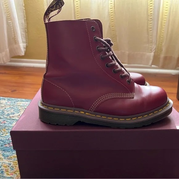 Vintage Dr. Martens Boots. MIE. Made in England ??.  Size 12 US. Rare. 1460 Vintage Made in England Lace Up Boots in Black | Dr  main image 4